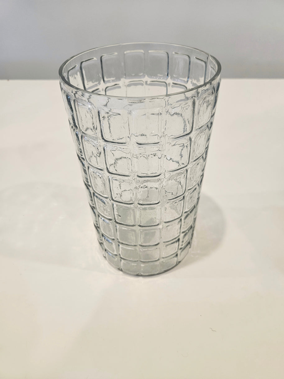 Checkered glass vase arrangement