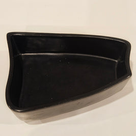 Black ikebana-inspired vase arrangement