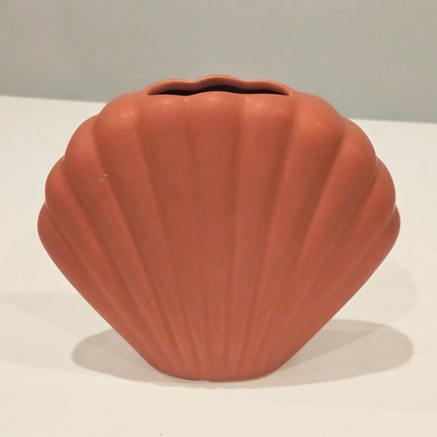 Peachy nude shell vase arrangement