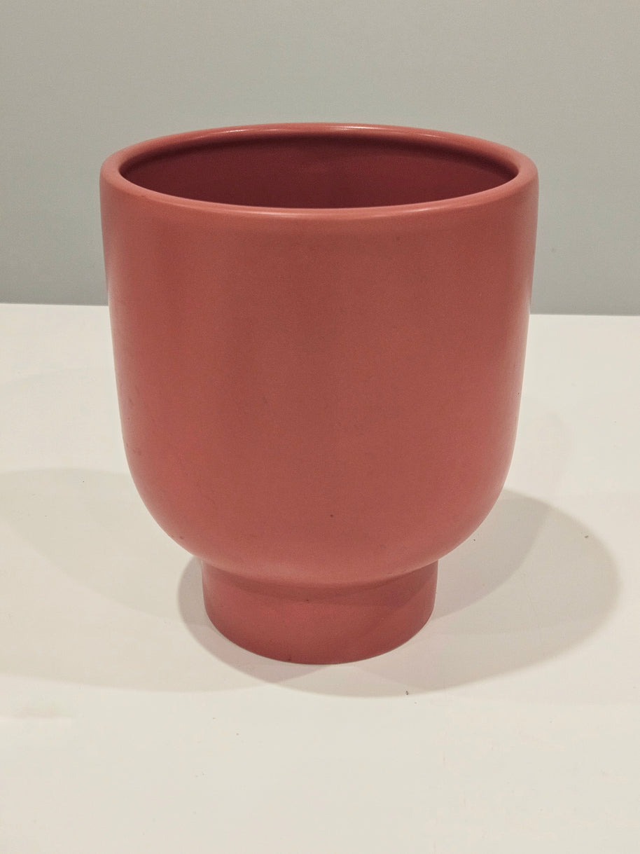 Peach ceramic pot arrangement