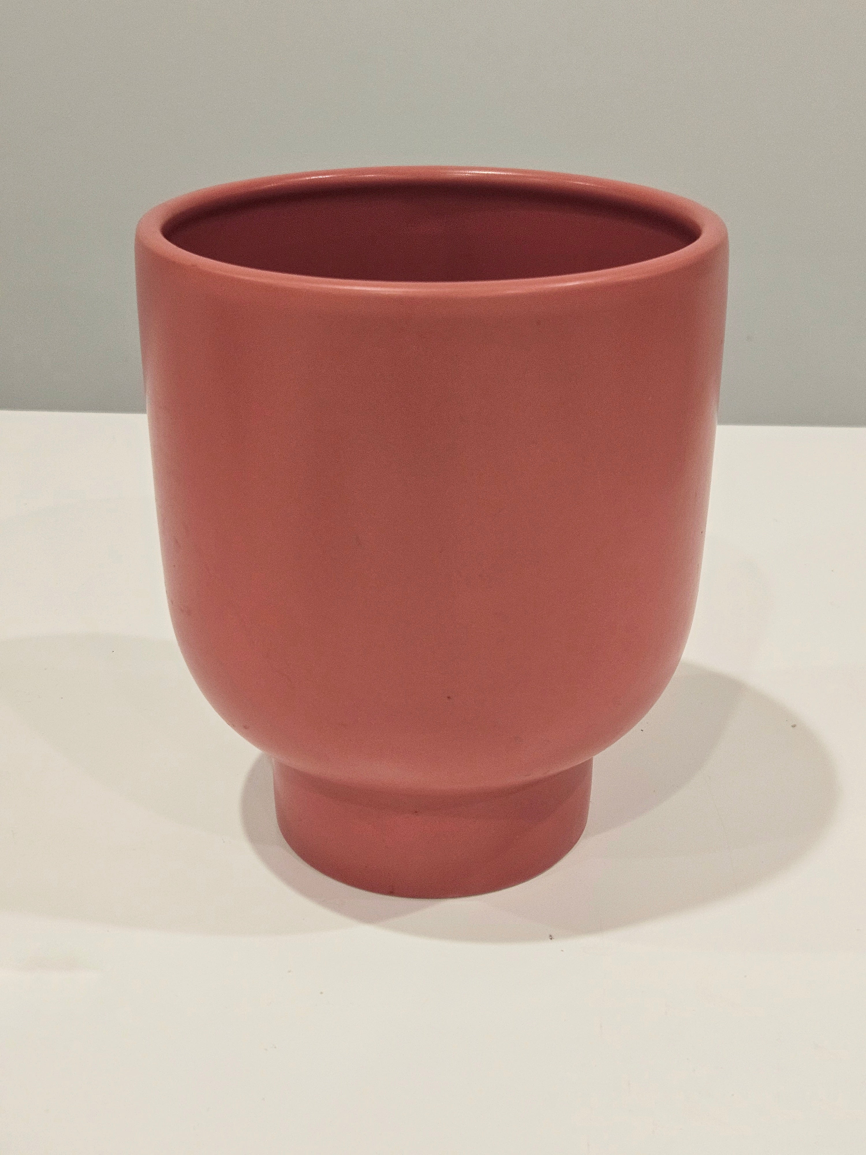 Peach ceramic pot arrangement
