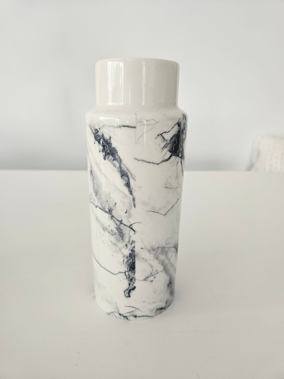 Marbled ceramic vase arrangement