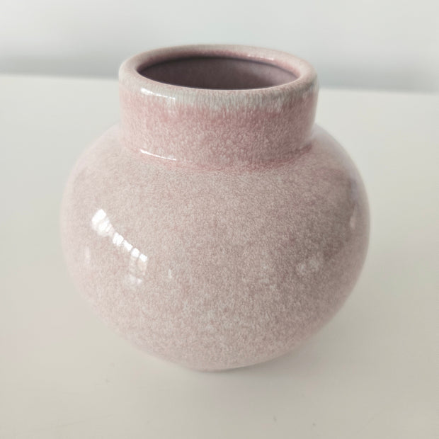 Speckled pink vase arrangement