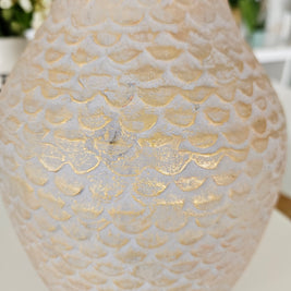 Gold fish pattern vase arrangement