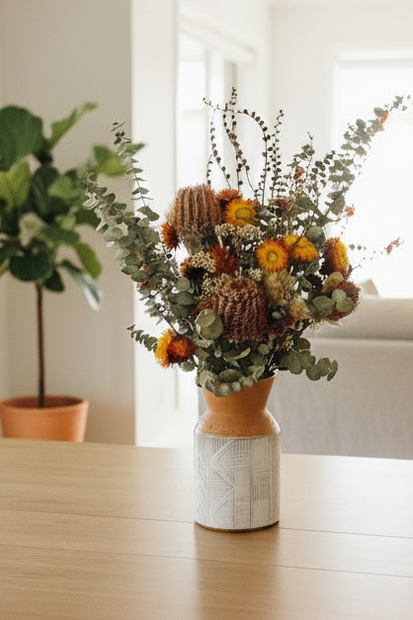 White and terracotta decorative pot arrangement