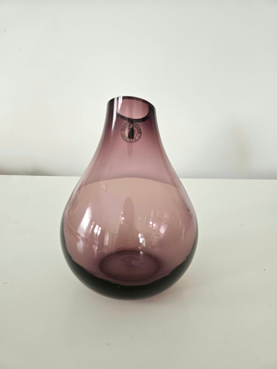 Purple bulb glass vase arrangement